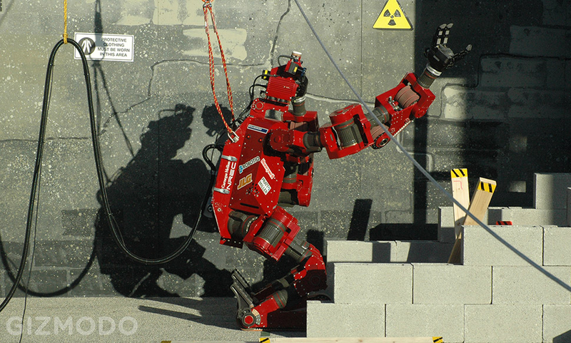 Illustration for article titled Bot Cameras, Lidar Eyes, and the Driverless Racetrack of the Future